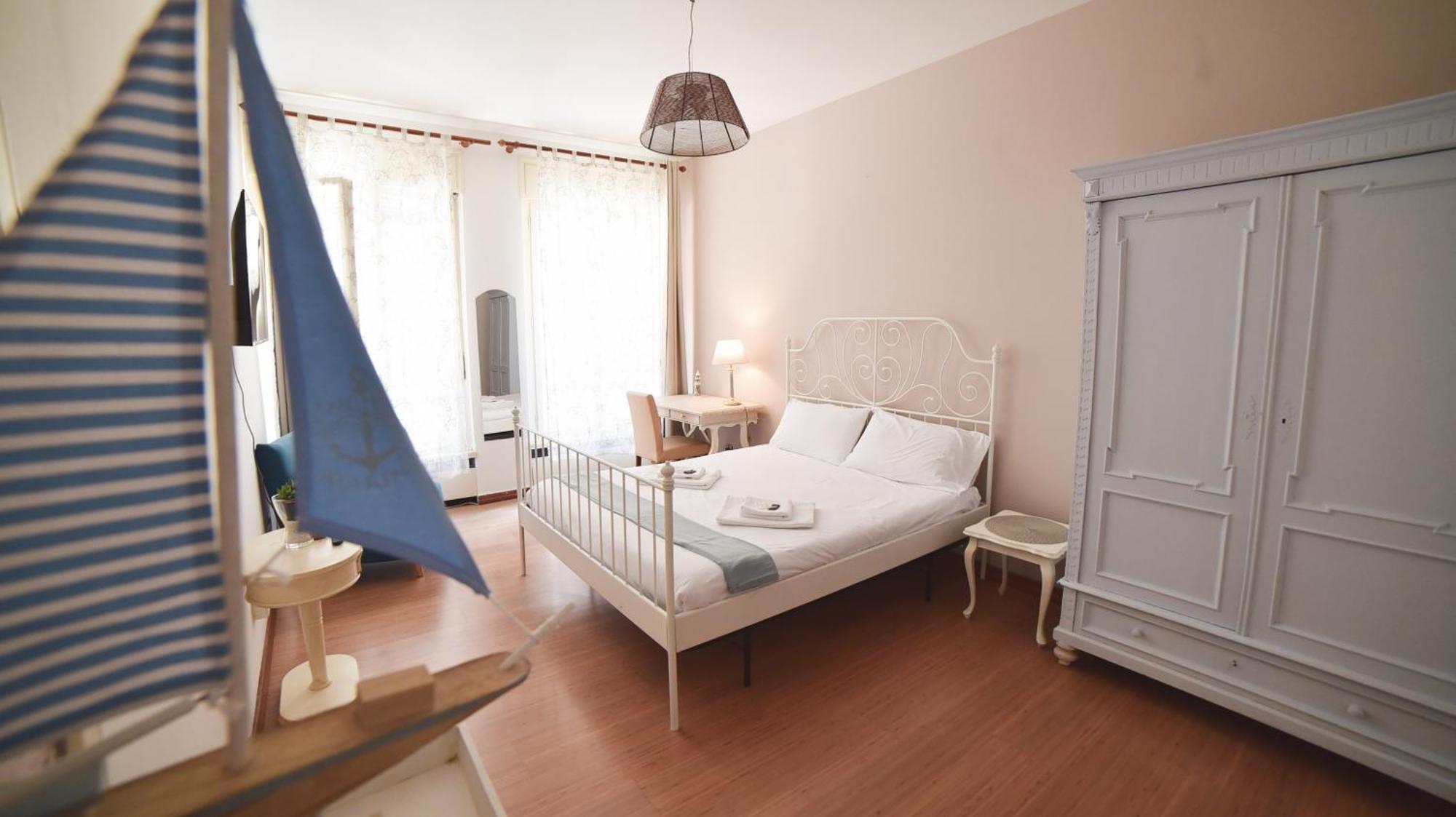 Barcolana Lodge - Hostel Триест Экстерьер фото