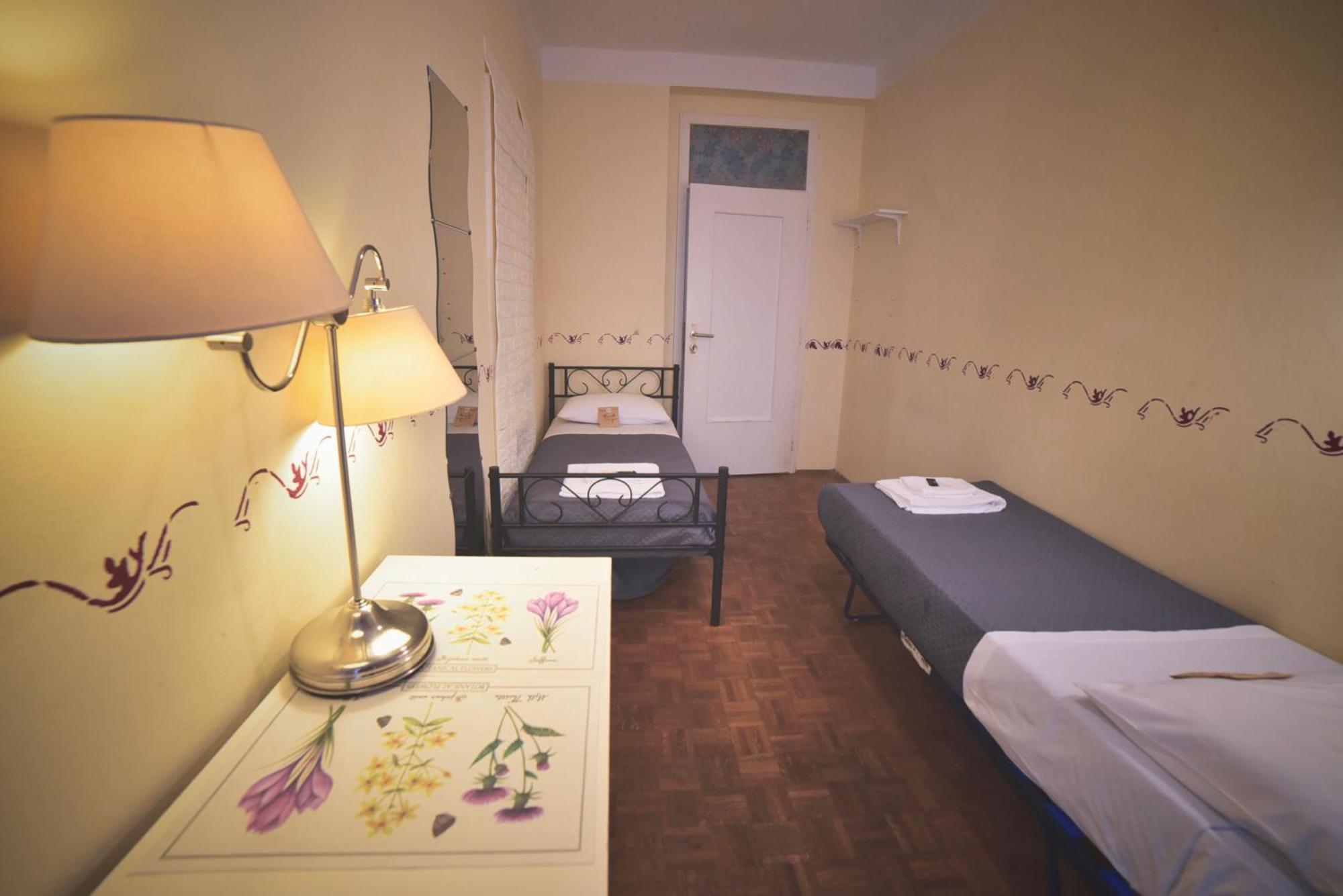 Barcolana Lodge - Hostel Триест Экстерьер фото